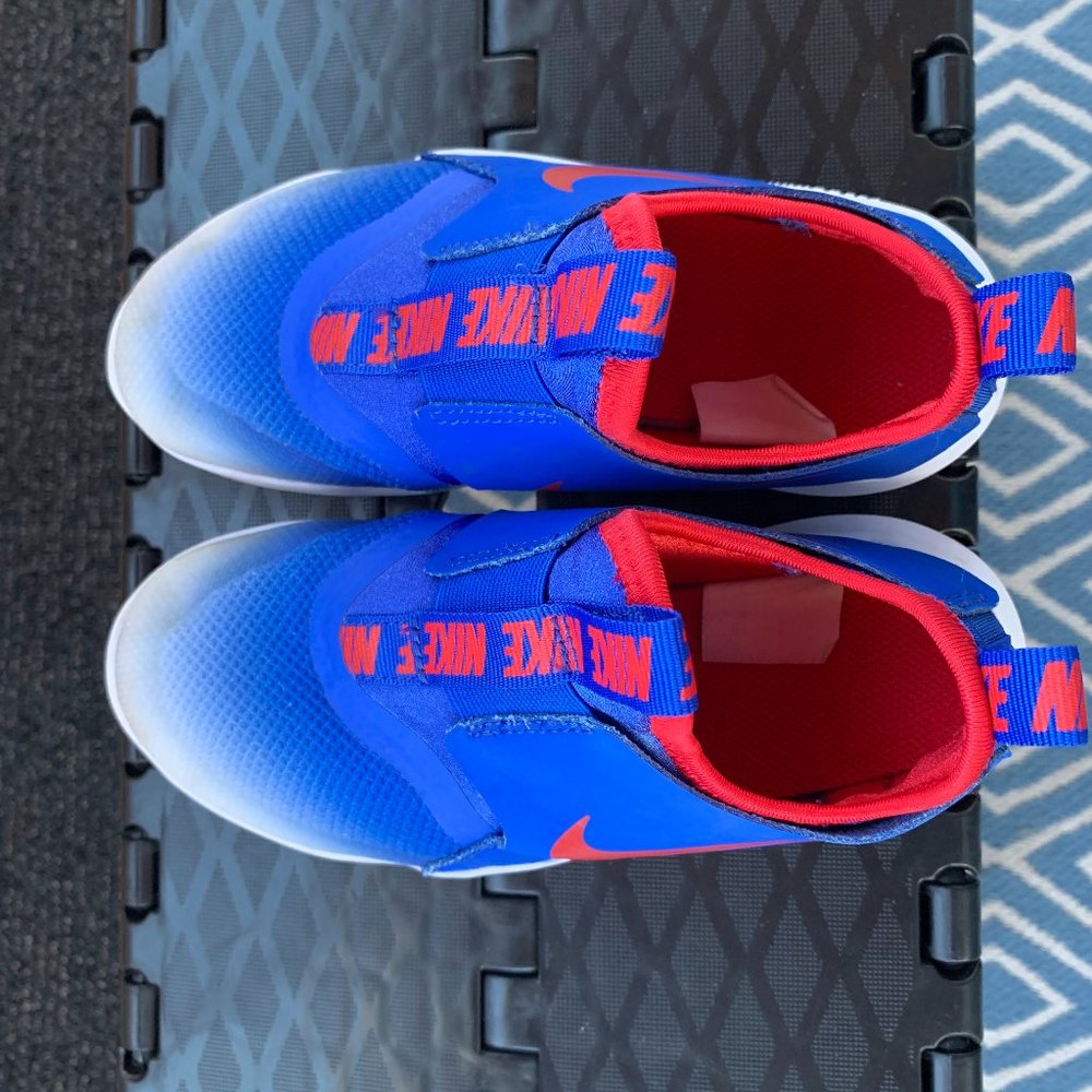 Nike Preschool Flex Runner Size 13C